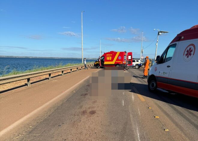 Motociclista morre atropelado por caminhão após perder controle de moto e cair na ponte entre Palmas e Luzimangues, dizem bombeiros