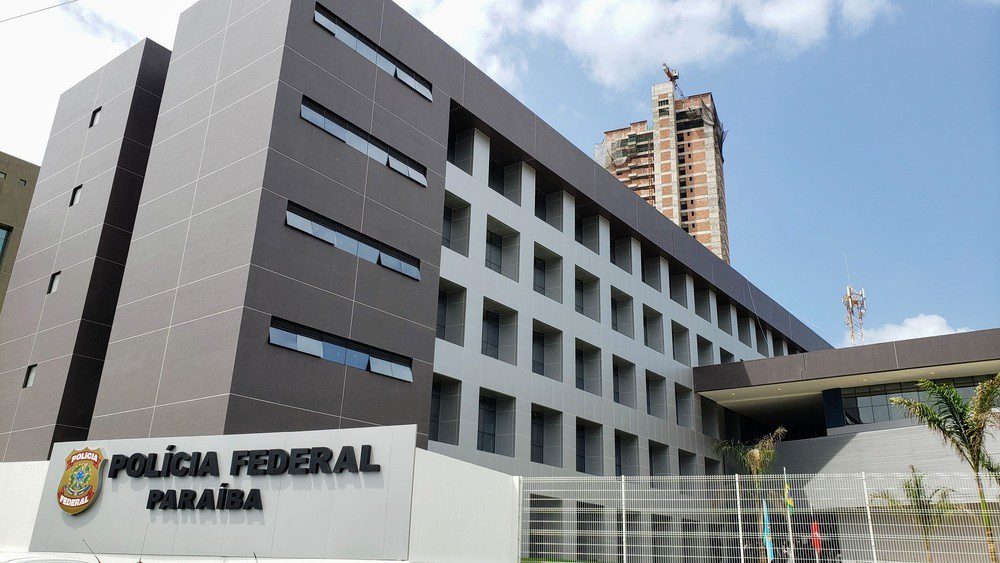 Polícia Federal investiga suspeito de armazenamento e venda de material envolvendo abuso sexual infantil, em João Pessoa