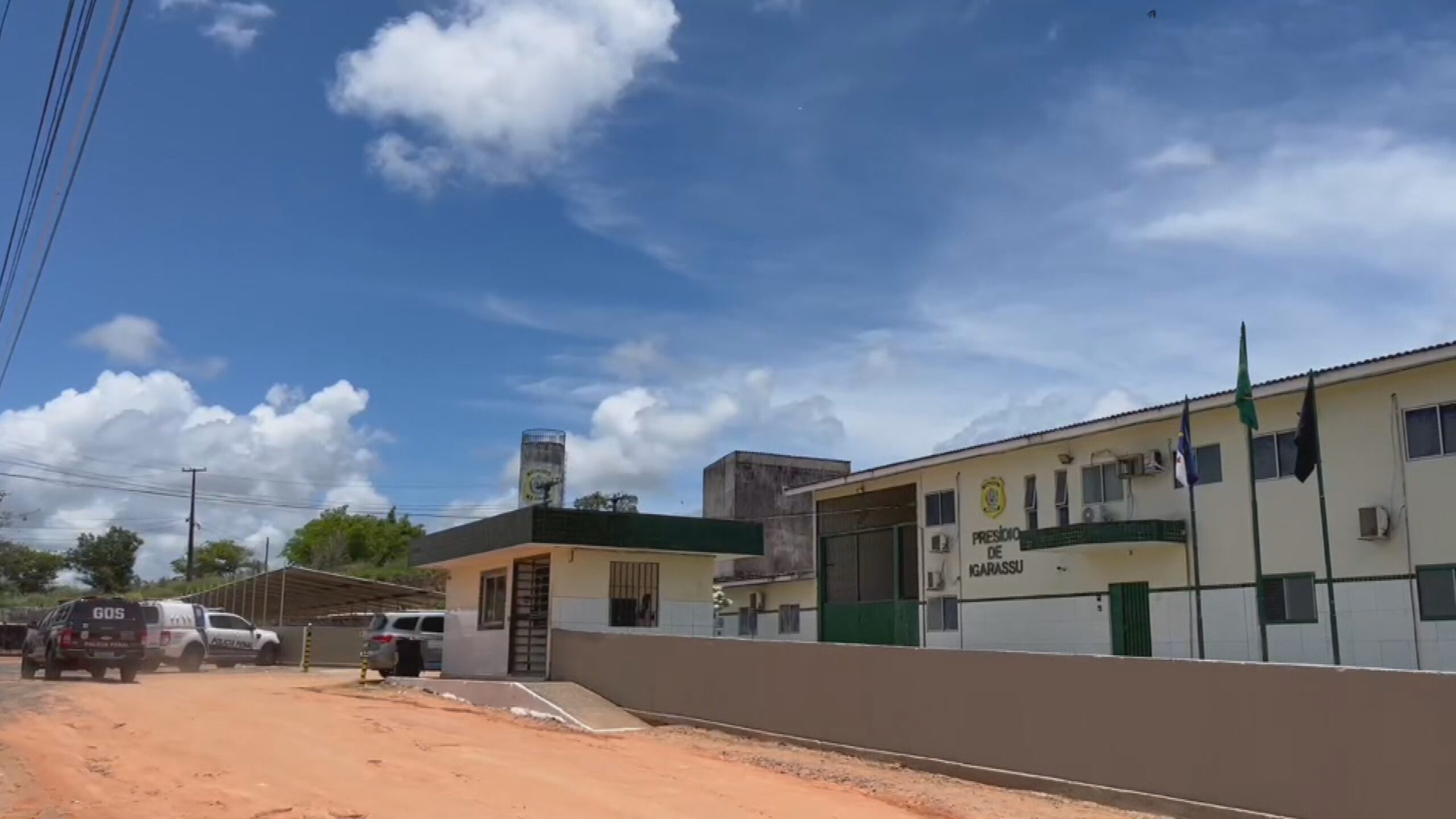 Policial penal é afastado após ser preso em flagrante por tráfico de drogas no Presídio de Igarassu