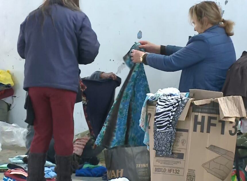 ‘Começar tudo de novo’: moradores de Jaguari começam a voltar para casa após cidade ser atingida por enchente