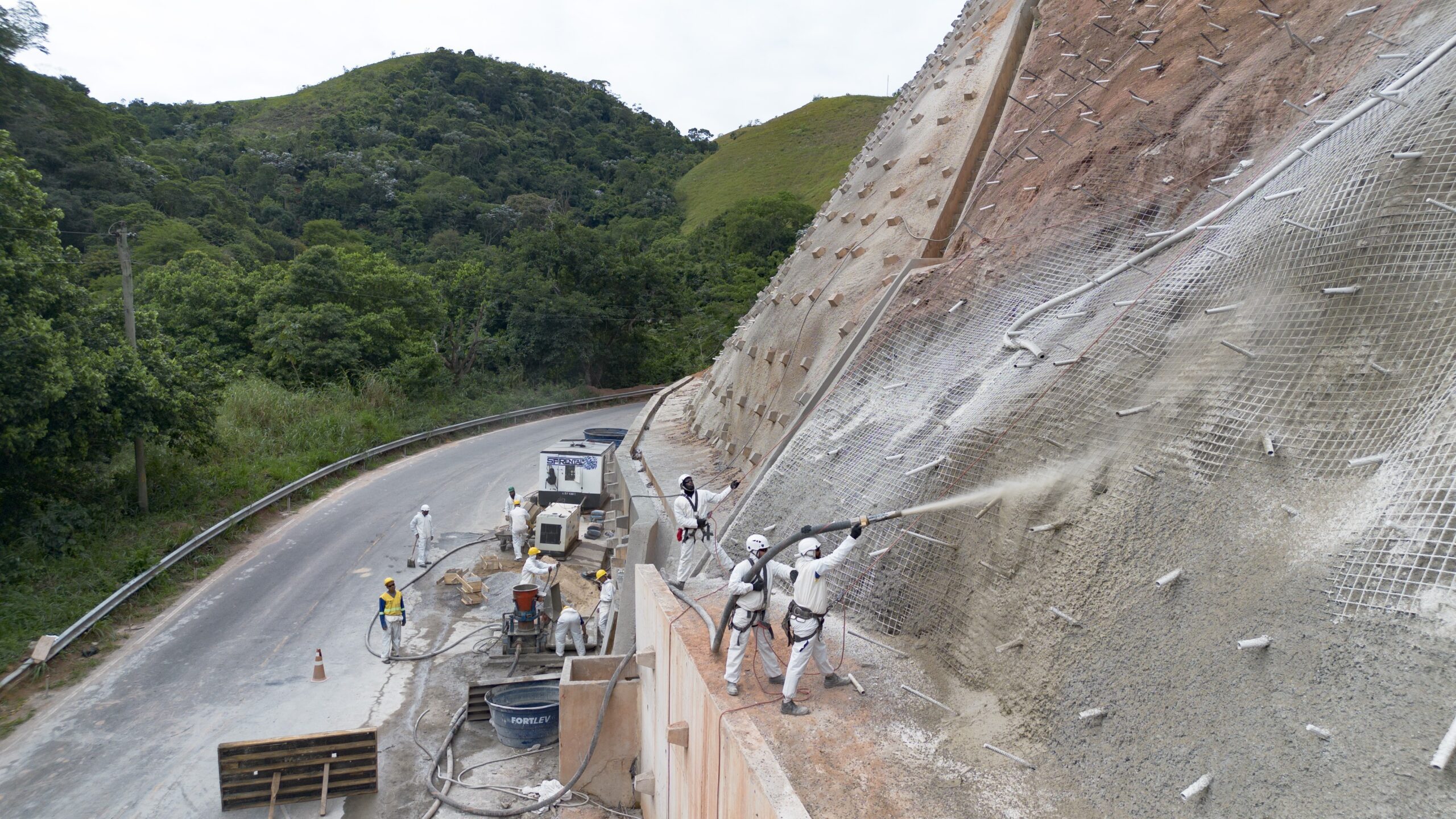 RJ-127 será interditada na próxima semana para montagem de ponte na Serra de Paracambi