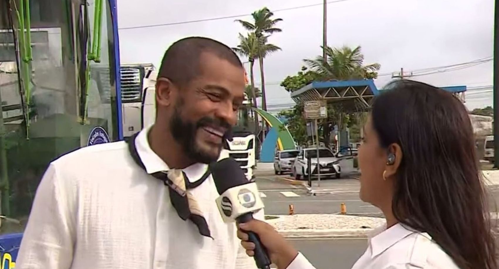 ‘É sempre um sofrimento para gente que é nordestino passar o mês de junho fora do Nordeste’, diz ator Samuel de Assis em visita a Aracaju