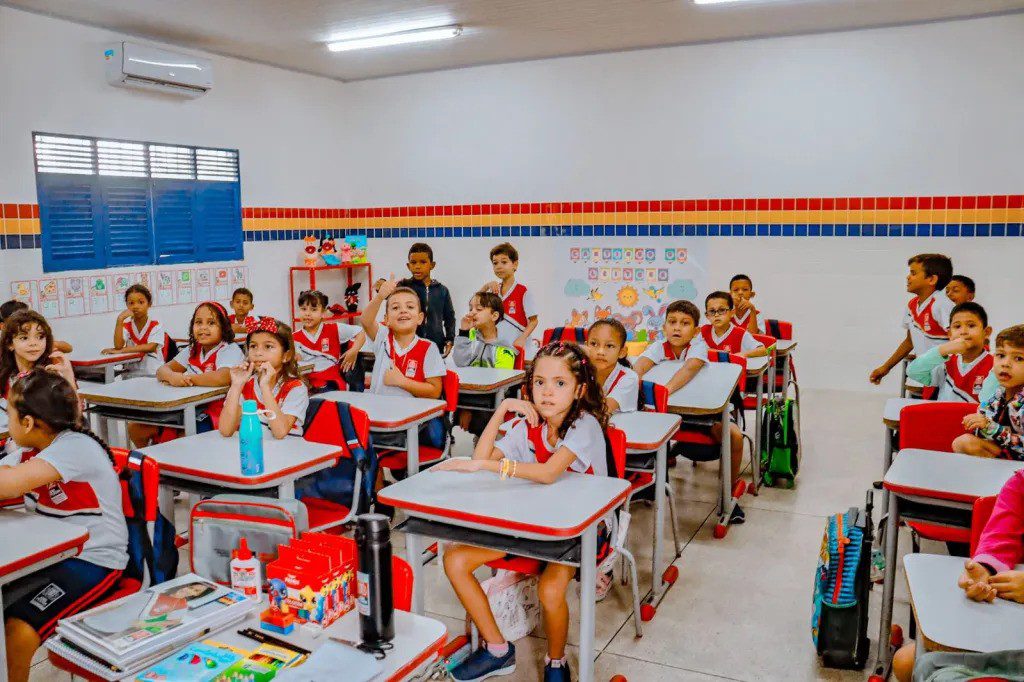Locais de prova do concurso para área de educação em João Pessoa são divulgados