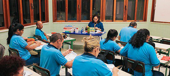 Sesc abre 75 vagas para ensino médio da EJA a distância com qualificação em produção cultural em Manaus