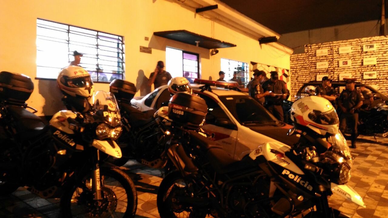 Três homens são presos por furtarem comércio em Suzano