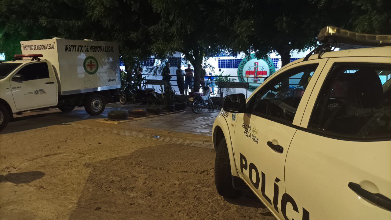 Homem é assassinado a tiros na Praça da Catedral em Petrolina