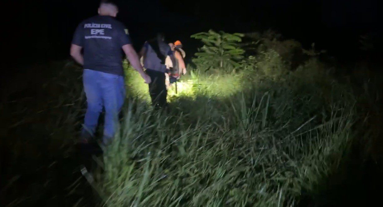 Quatro suspeitos por morte de adolescente encontrado com as mãos amarradas têm prisão mantida no AC
