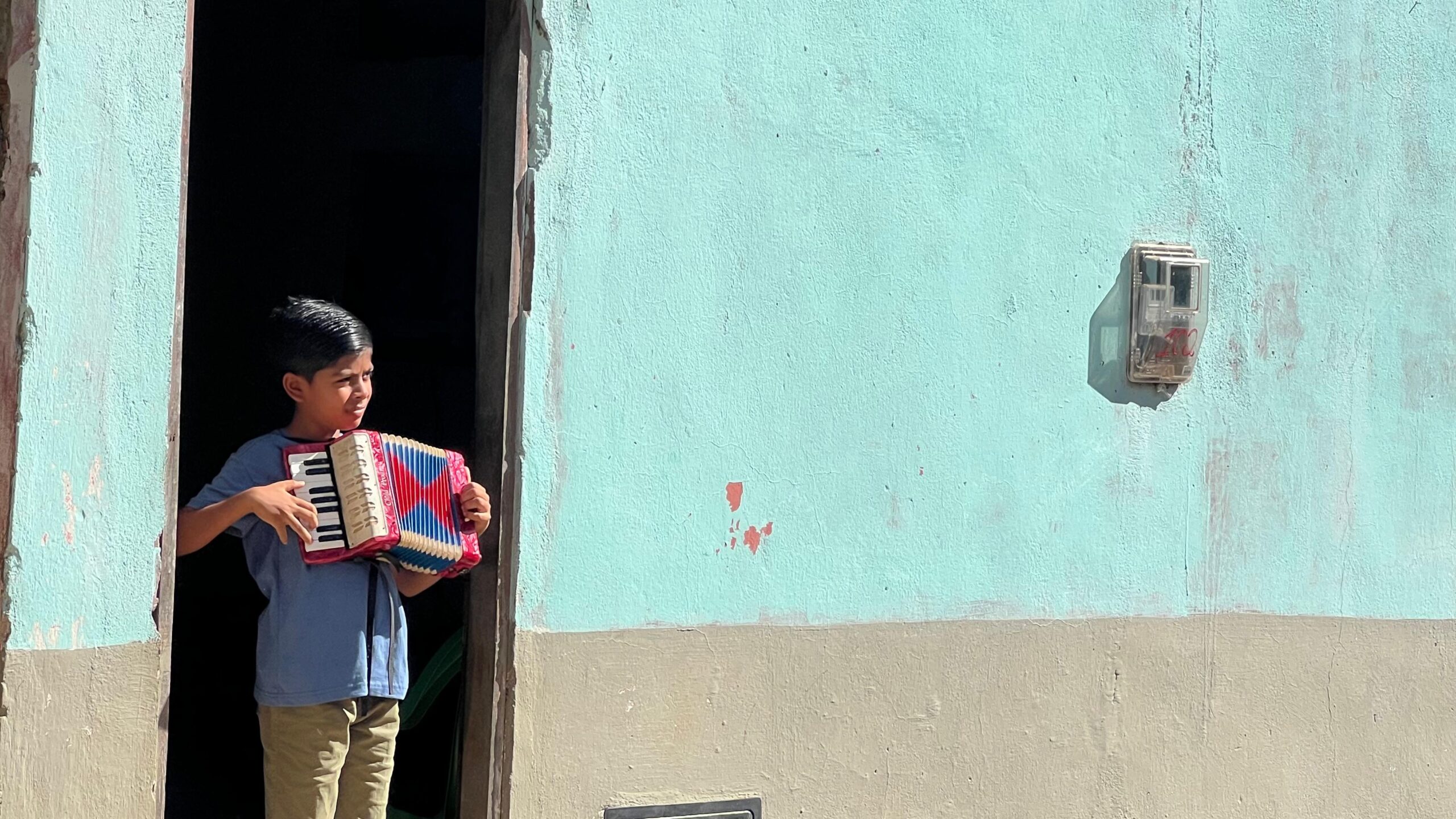 Com talento e sanfona na mão, menino de 11 anos do interior do RN sonha em viver da música