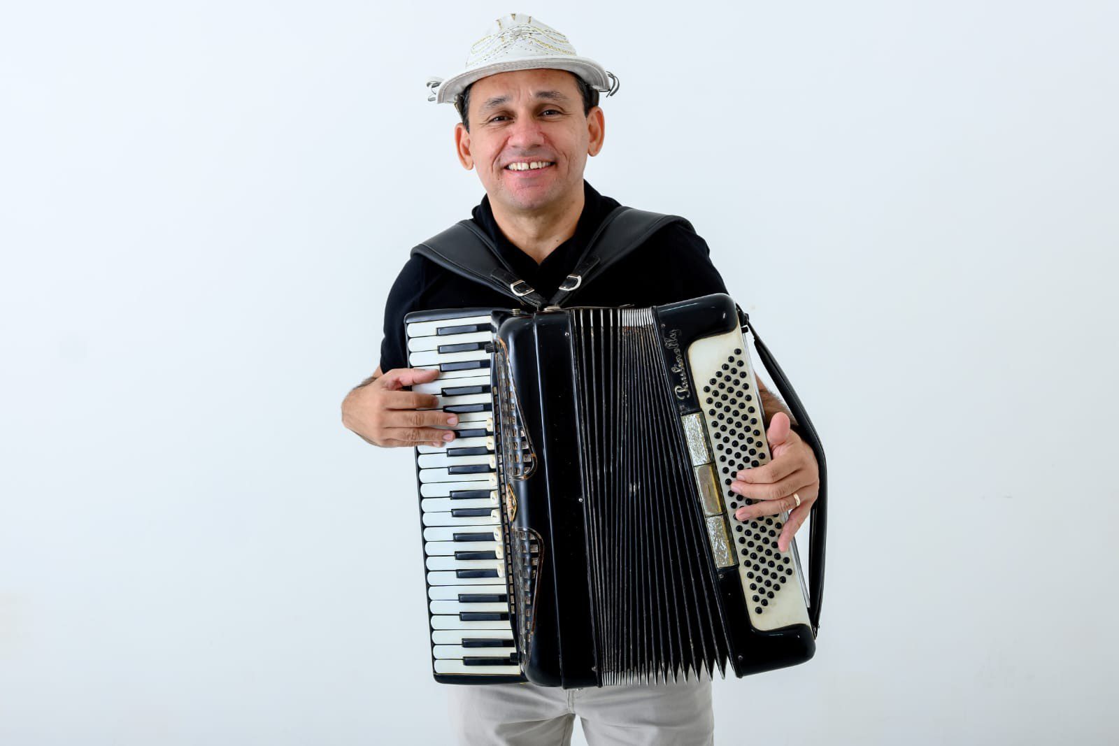Batalha dos Sanfoneiros do RN1: Conheça Jandy do Acordeon, finalista da região Central